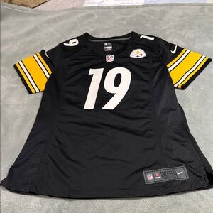 Nike Black and Yellow Kids Jersey: EXCELLENT CONDITION